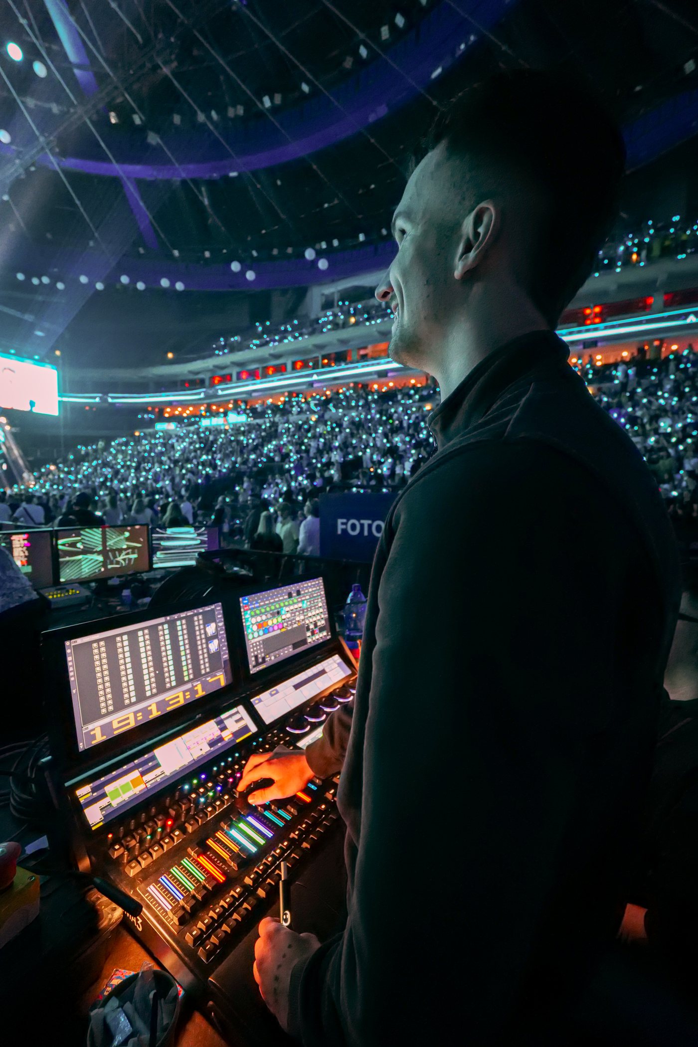 Roman Bacul at the lighting console